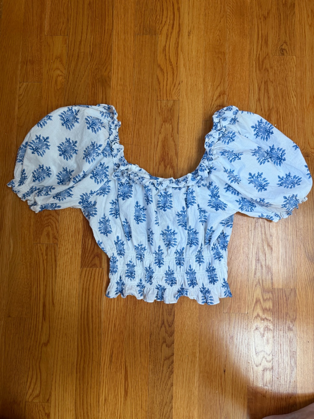 Blue Floral Puff-Sleeve Crop Top